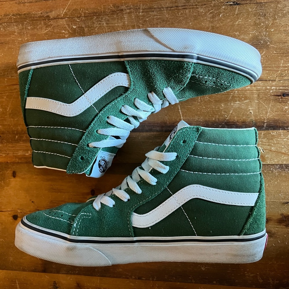 VANS, Hightop, Green / White Women’s Size 7.5
